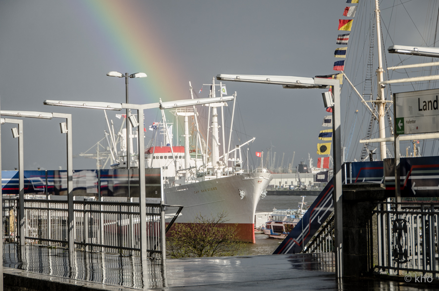 Hamburg, an den Landungsbrücken...