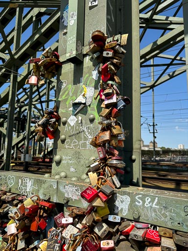 IMG_4053.jpg IMG_4053.jpg