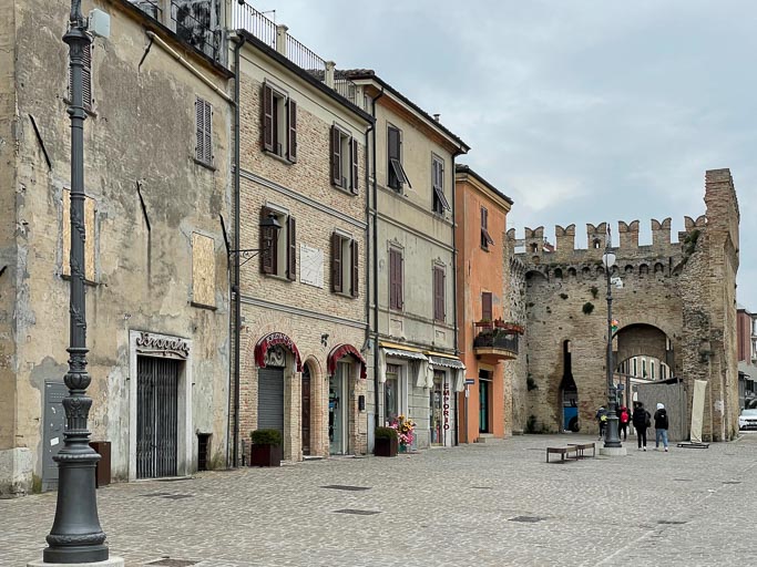 IMG_6012.jpg IMG_6012.jpg