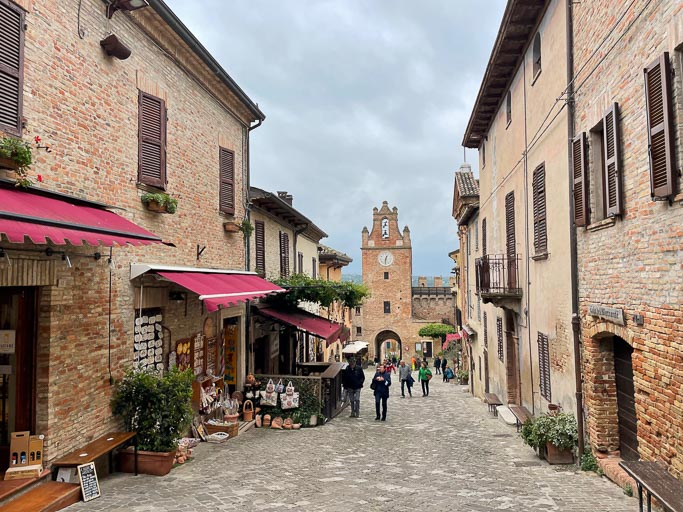 IMG_5975.jpg IMG_5975.jpg