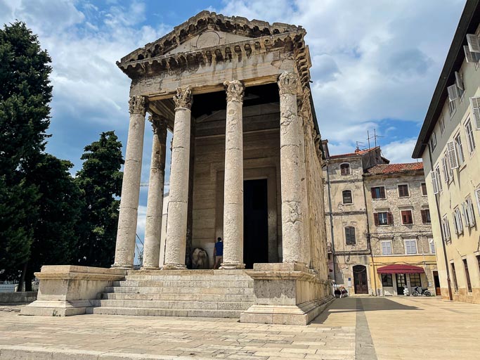 Pula