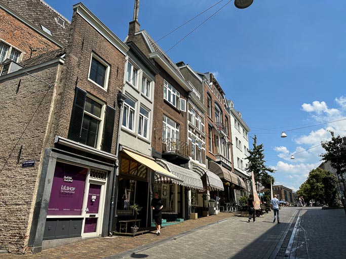 IMG_2923.jpg IMG_2923.jpg